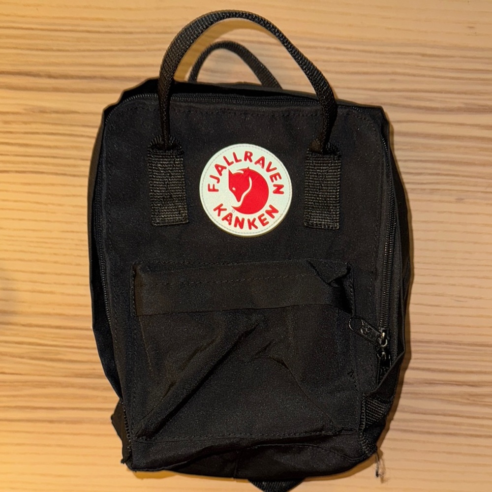 Fjällräven Kånken Mini Backpack – Black